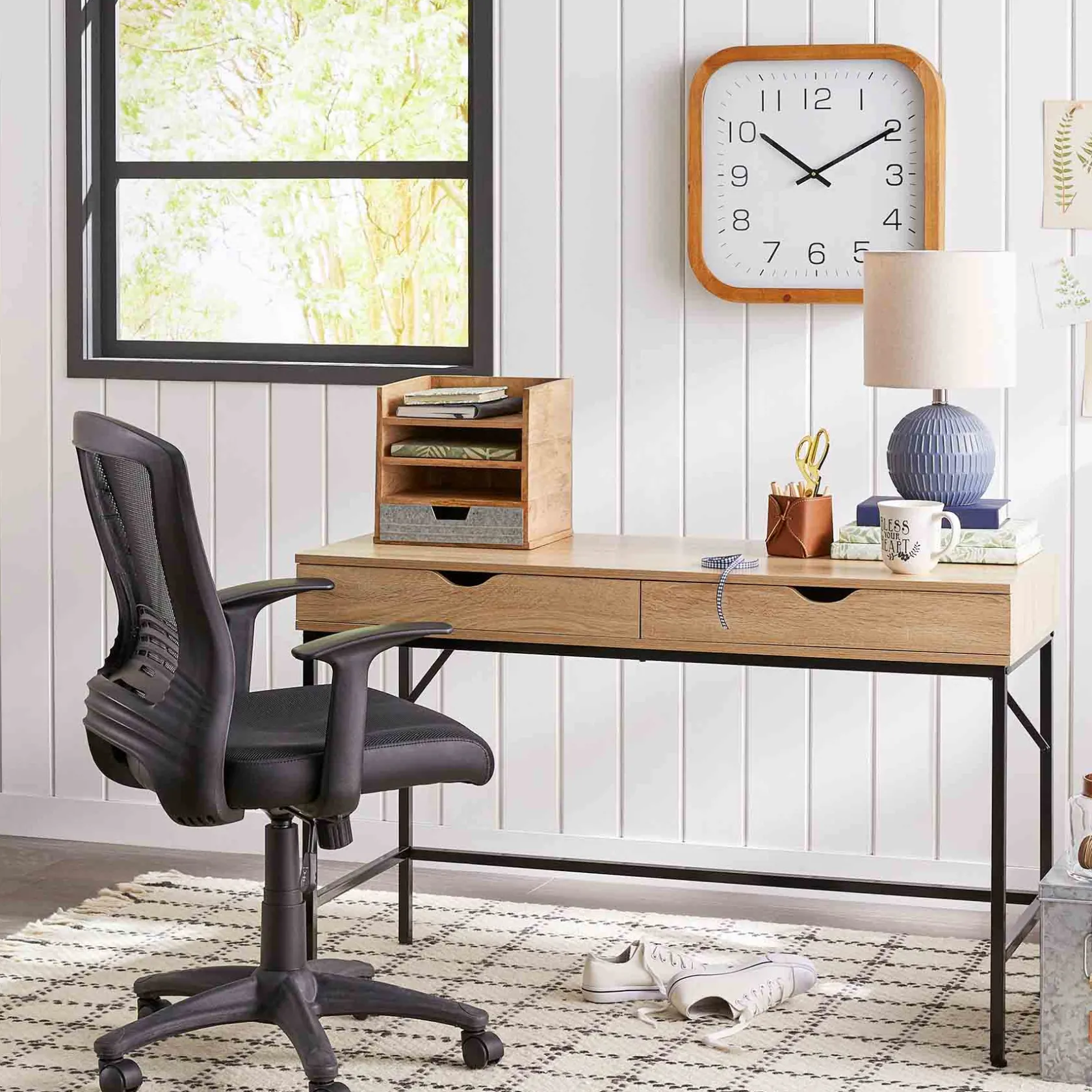 * Enzo Black Adjustable Office Chair Less Expensive